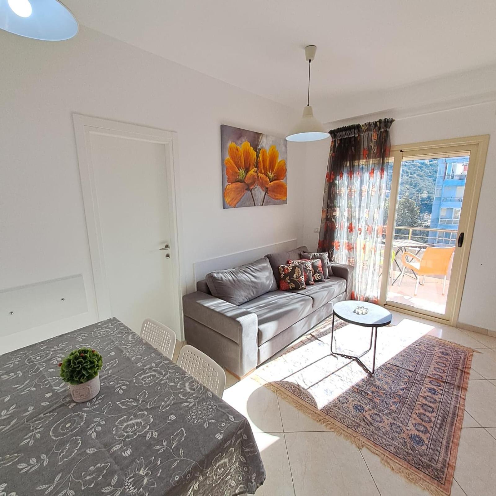 Flowers & Green 2 Bedrooms Apartment & Box Garage Vlore Exterior photo